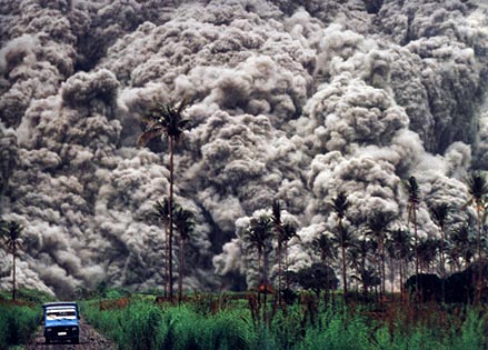 Pinatubo-eruption.jpg